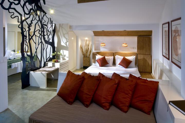 Room 3 of 6