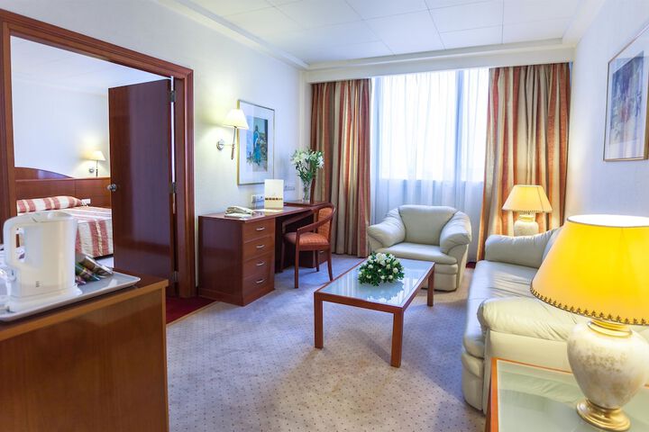 Room 14 of 31