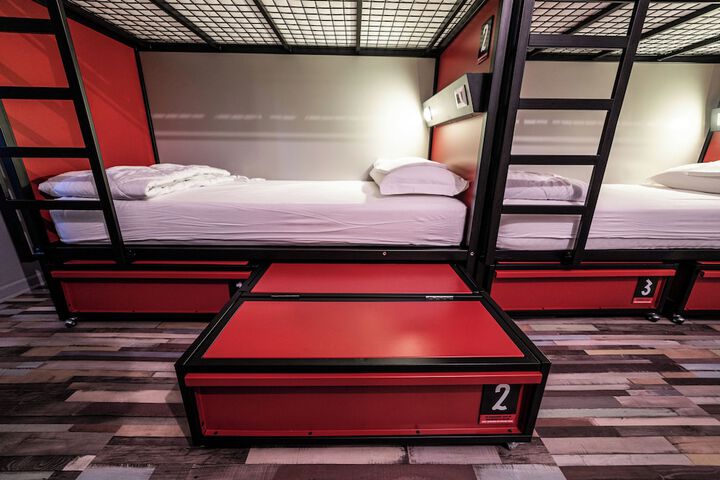 Room 38 of 82
