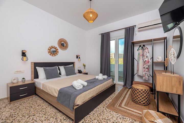 Room 40 of 135