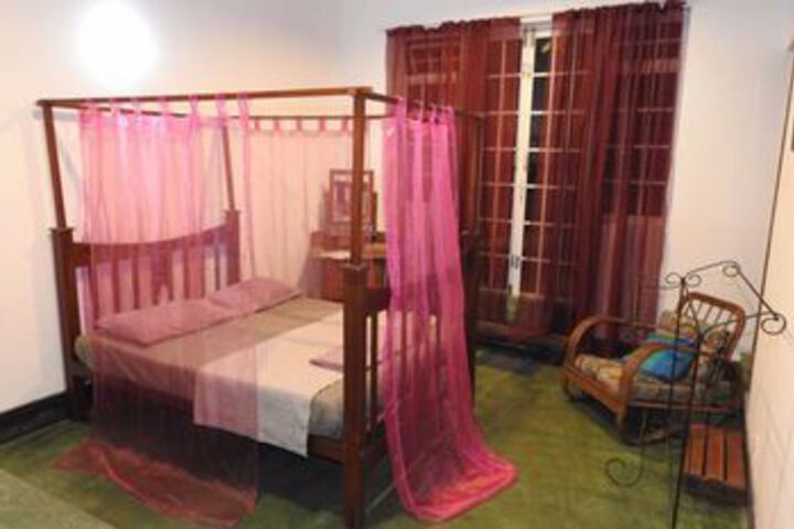 Room 12 of 19