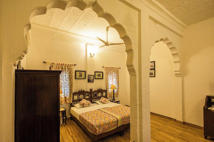 Room 10 of 53