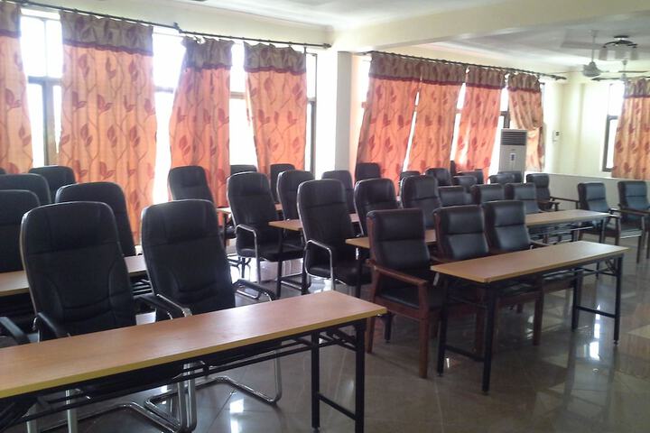 Ballroom/Hall 22 of 24