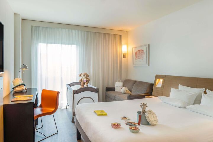 Room 29 of 141