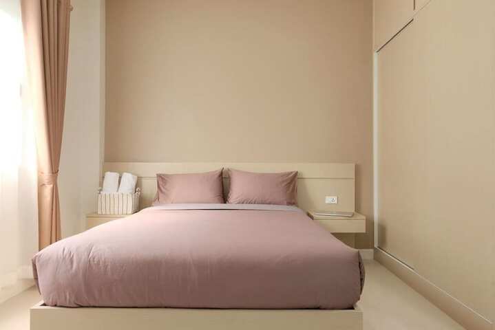 Room 8 of 32