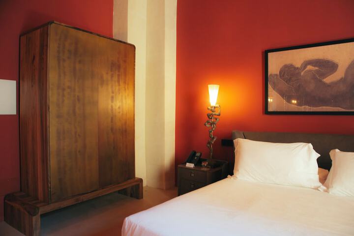 Room 14 of 81