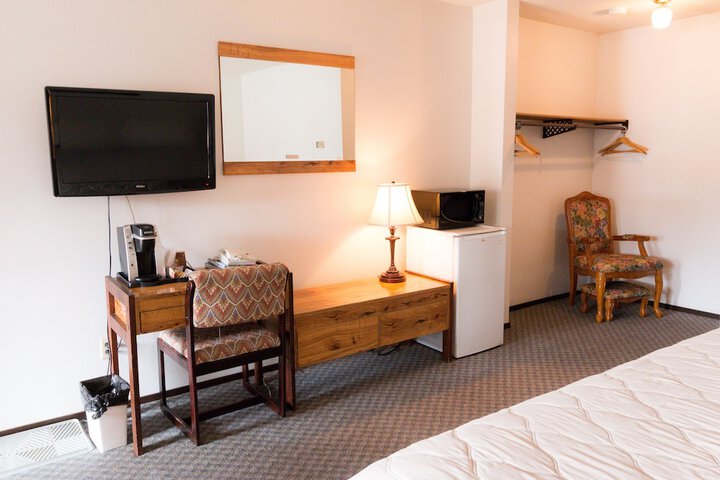 Room 12 of 51