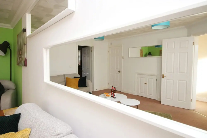 3 Bed with Free Parking Merriotts 1 by TÅ· SA