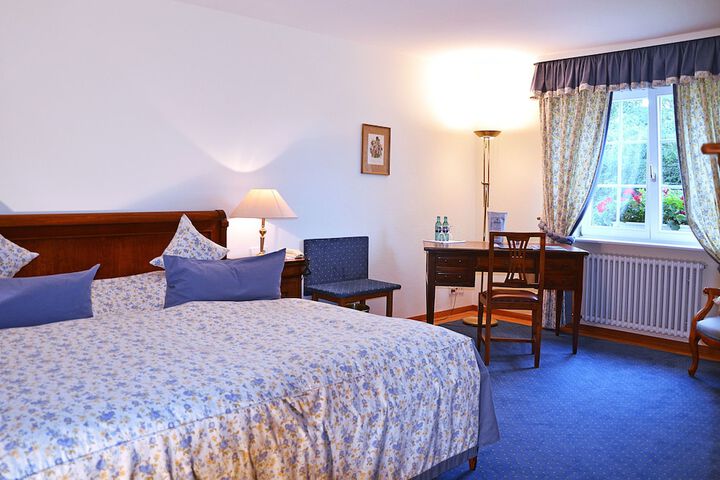 Room 3 of 37