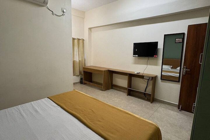 Room 8 of 23