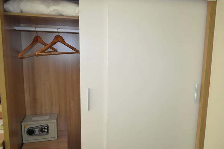 Room 25 of 84