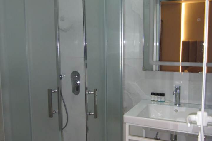 Room 60 of 74