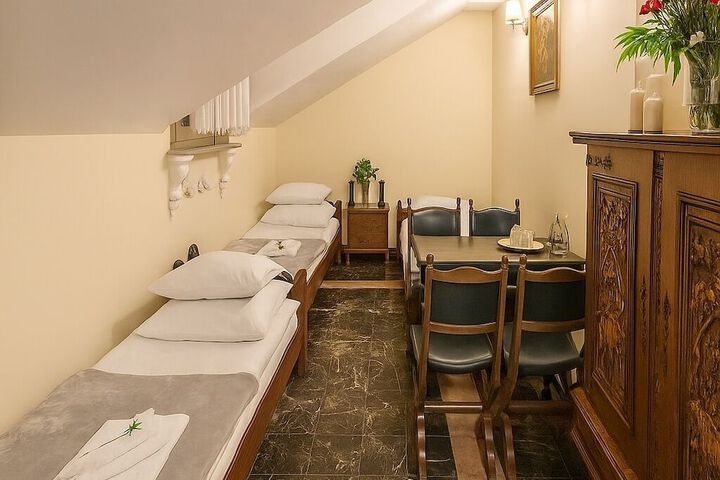 Room 4 of 52
