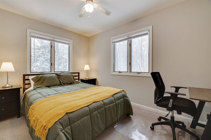 Room 3 of 37