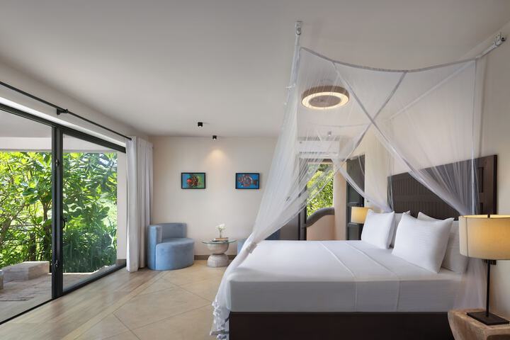 Room 10 of 72