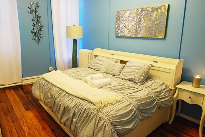 Room 13 of 324