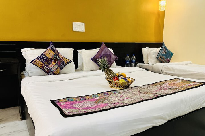 Room 5 of 31