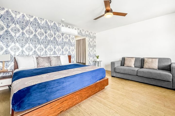 Room 3 of 17
