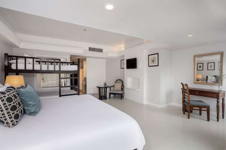 Room 21 of 300