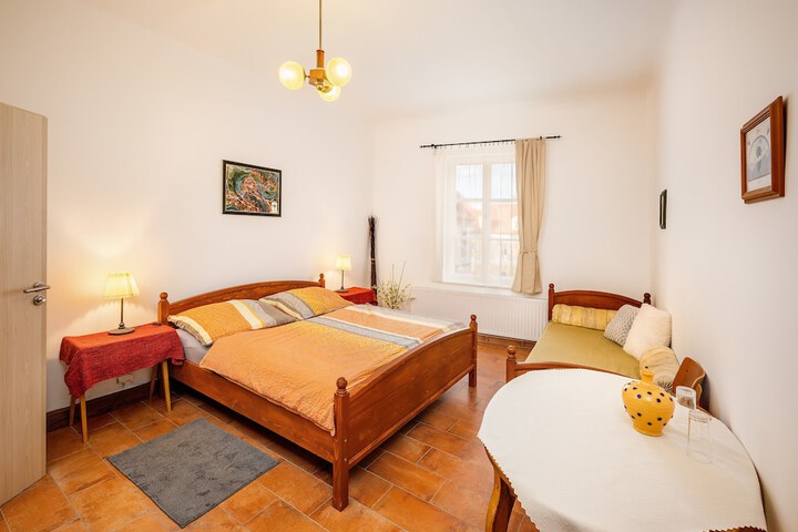 Room 15 of 35