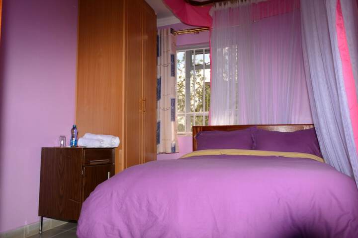 Room 8 of 25