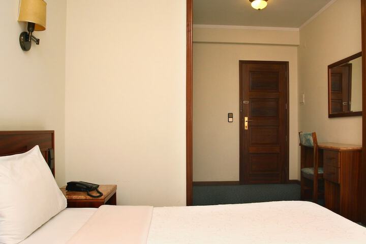 Room 37 of 70