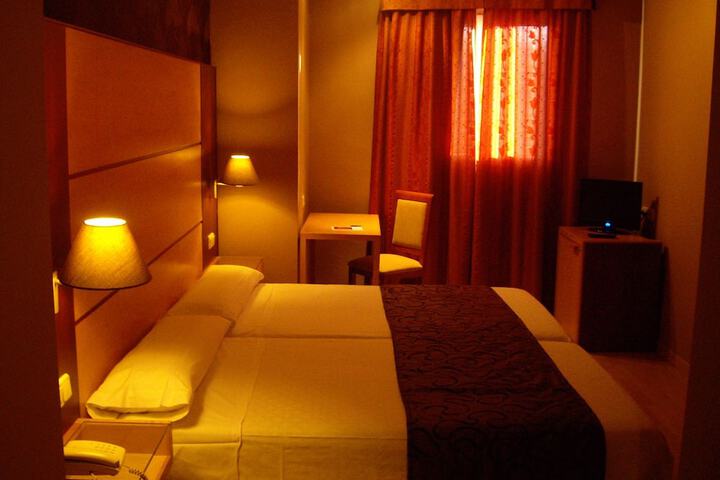 Room 5 of 30