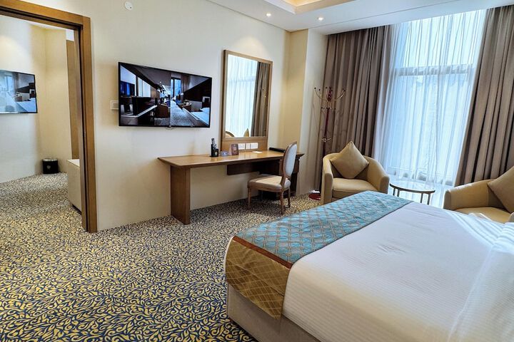 Room 10 of 56