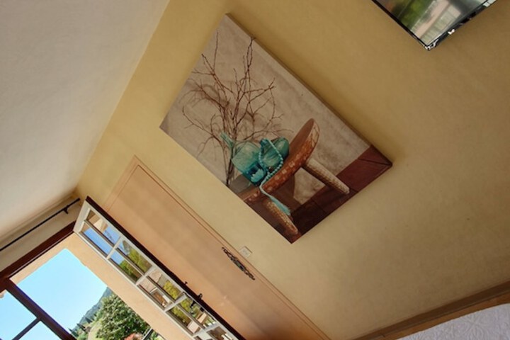 Room 8 of 51