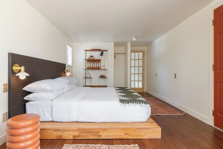 1 King Bed (44 of 65)