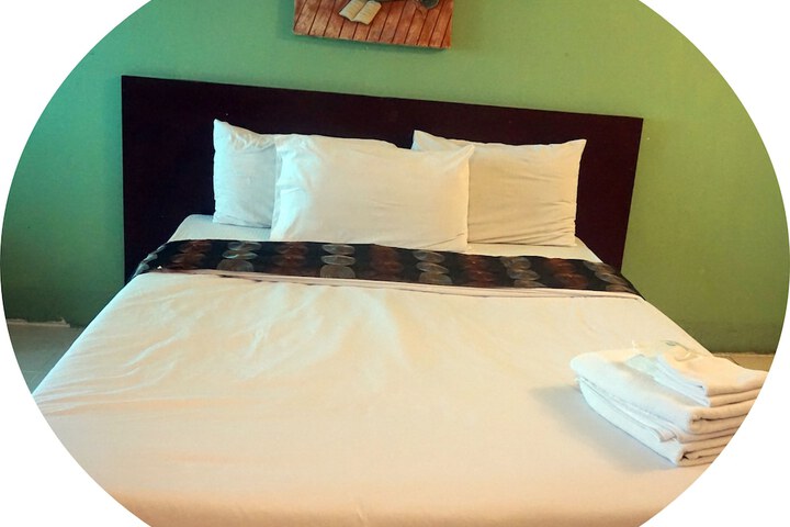 Room 12 of 47
