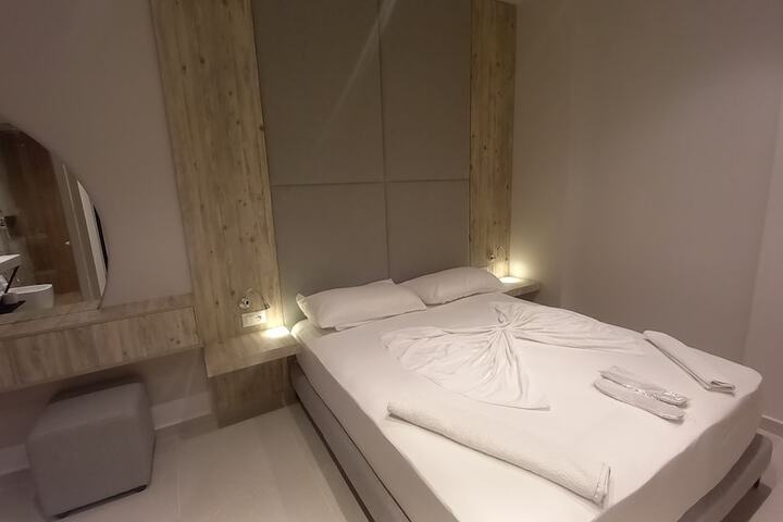 Room 17 of 57