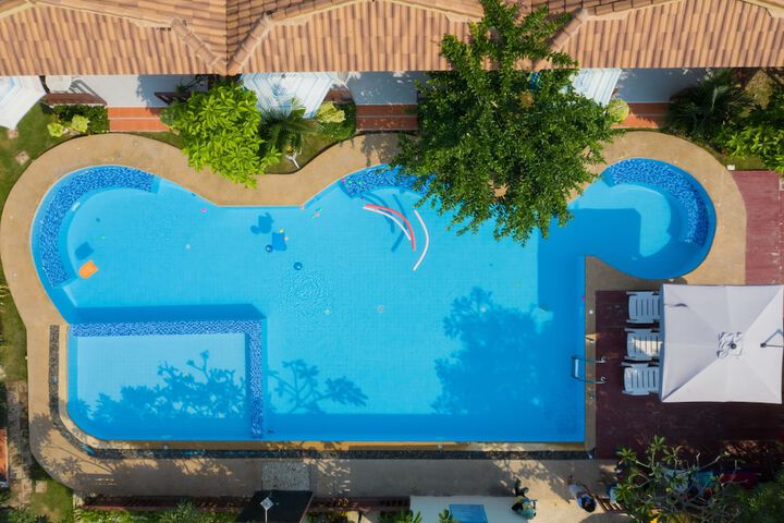 Pool 11 of 14