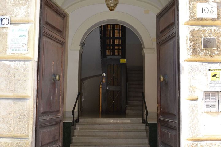 Hotel 8 of 42