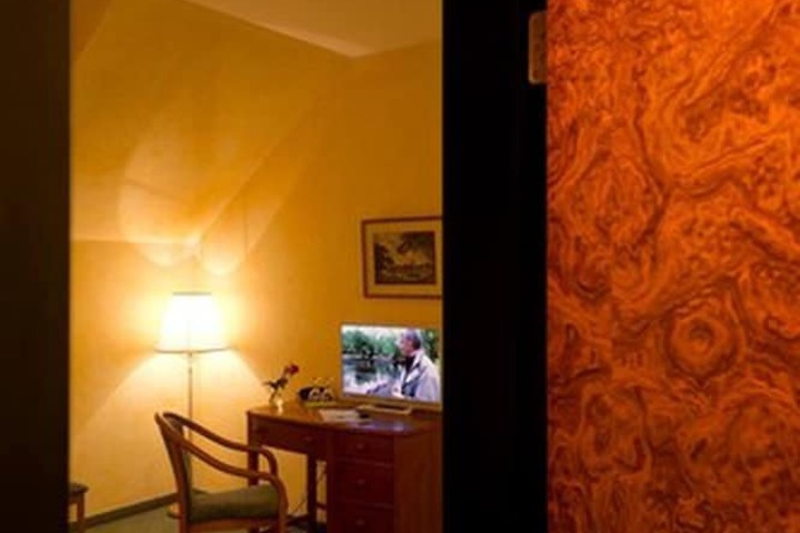 Room 8 of 36