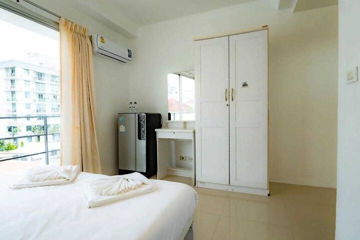 Room 5 of 14
