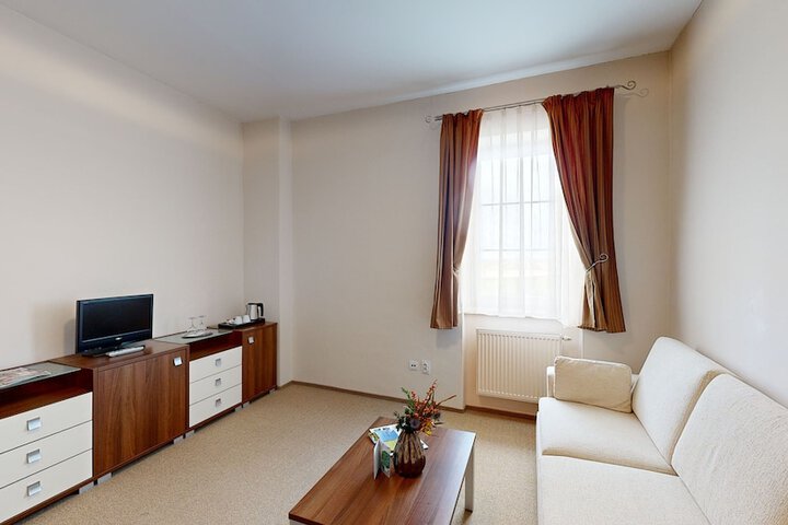 Room 20 of 35