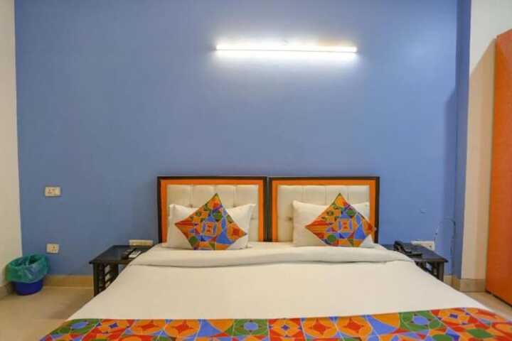 Room 3 of 6