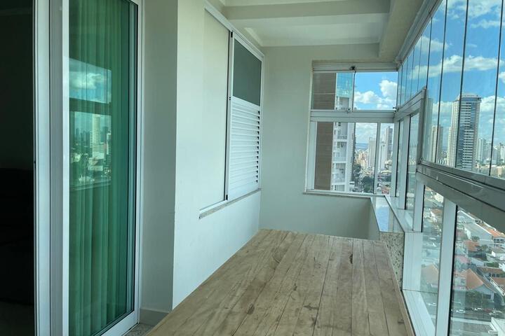 Room 16 of 38