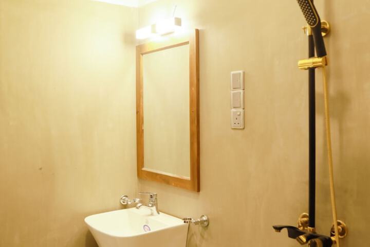 Room 17 of 41