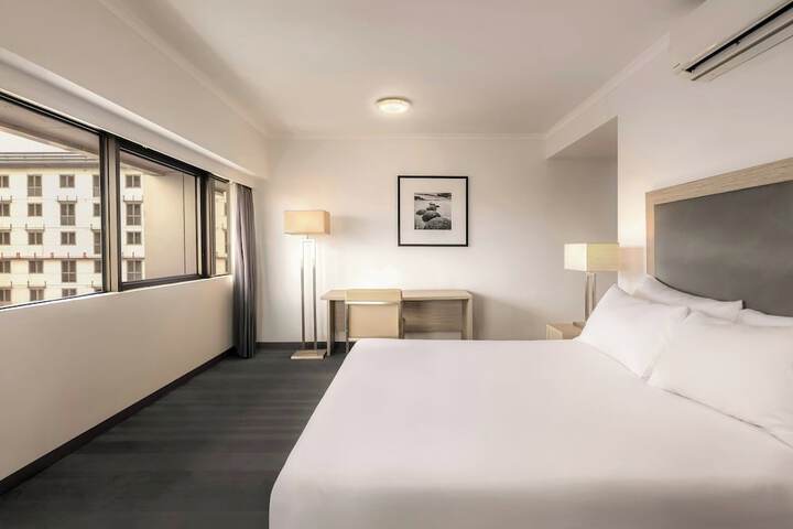 Room 15 of 46