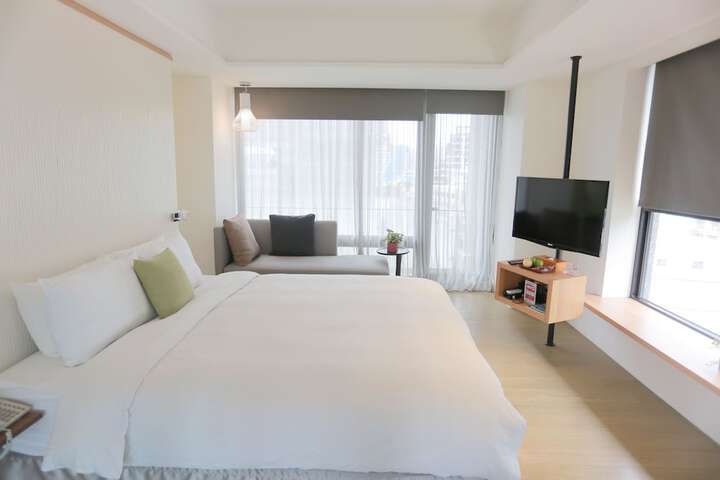 Room 15 of 76