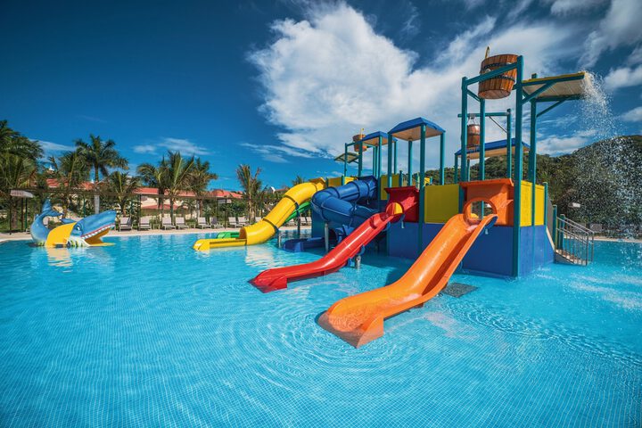 Hotel with Pool