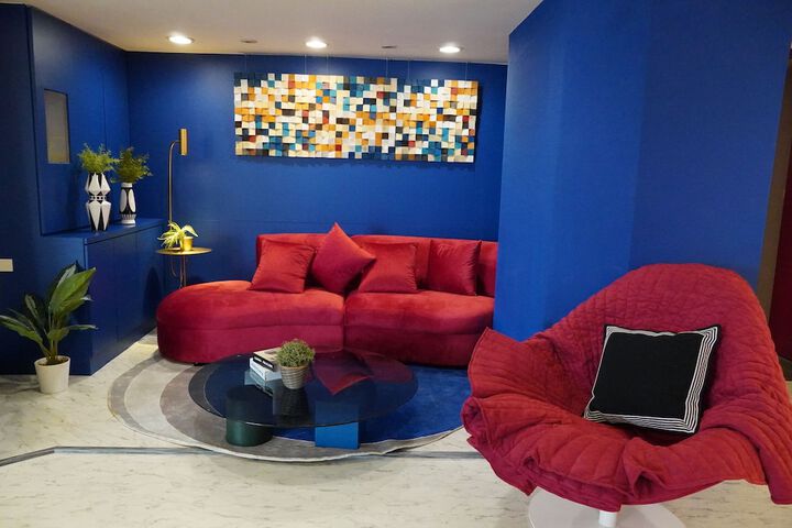 Business Center 28 of 31