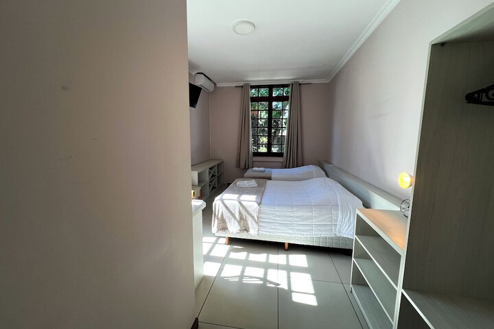 Room 31 of 206