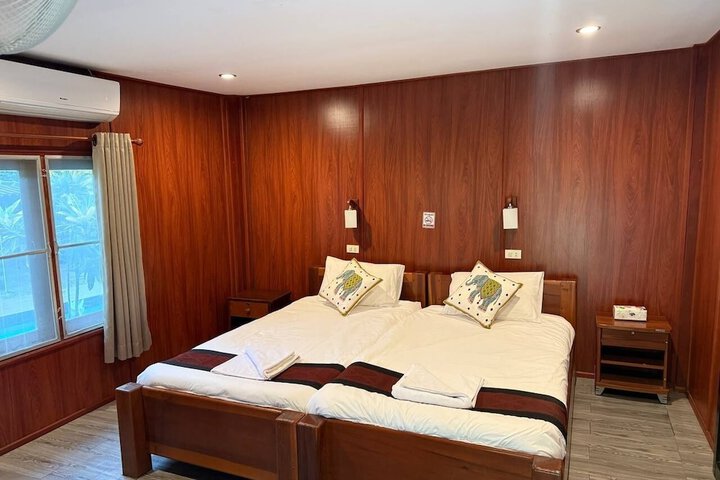 Room 6 of 51