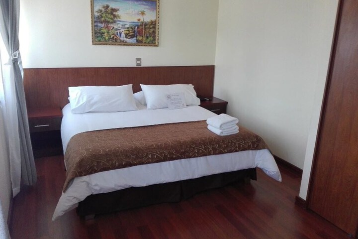 Room 12 of 48
