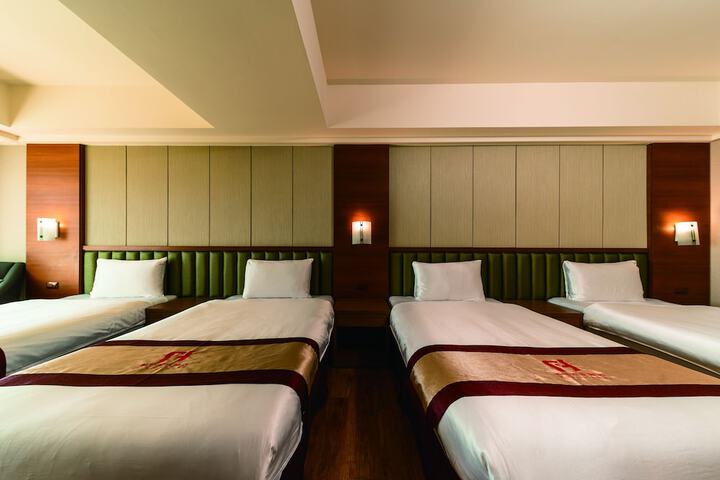 Room 4 of 38