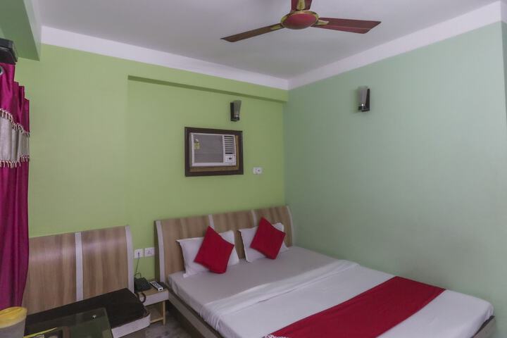 Room 12 of 20