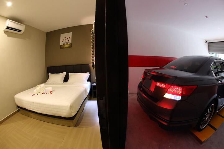 Room 10 of 35